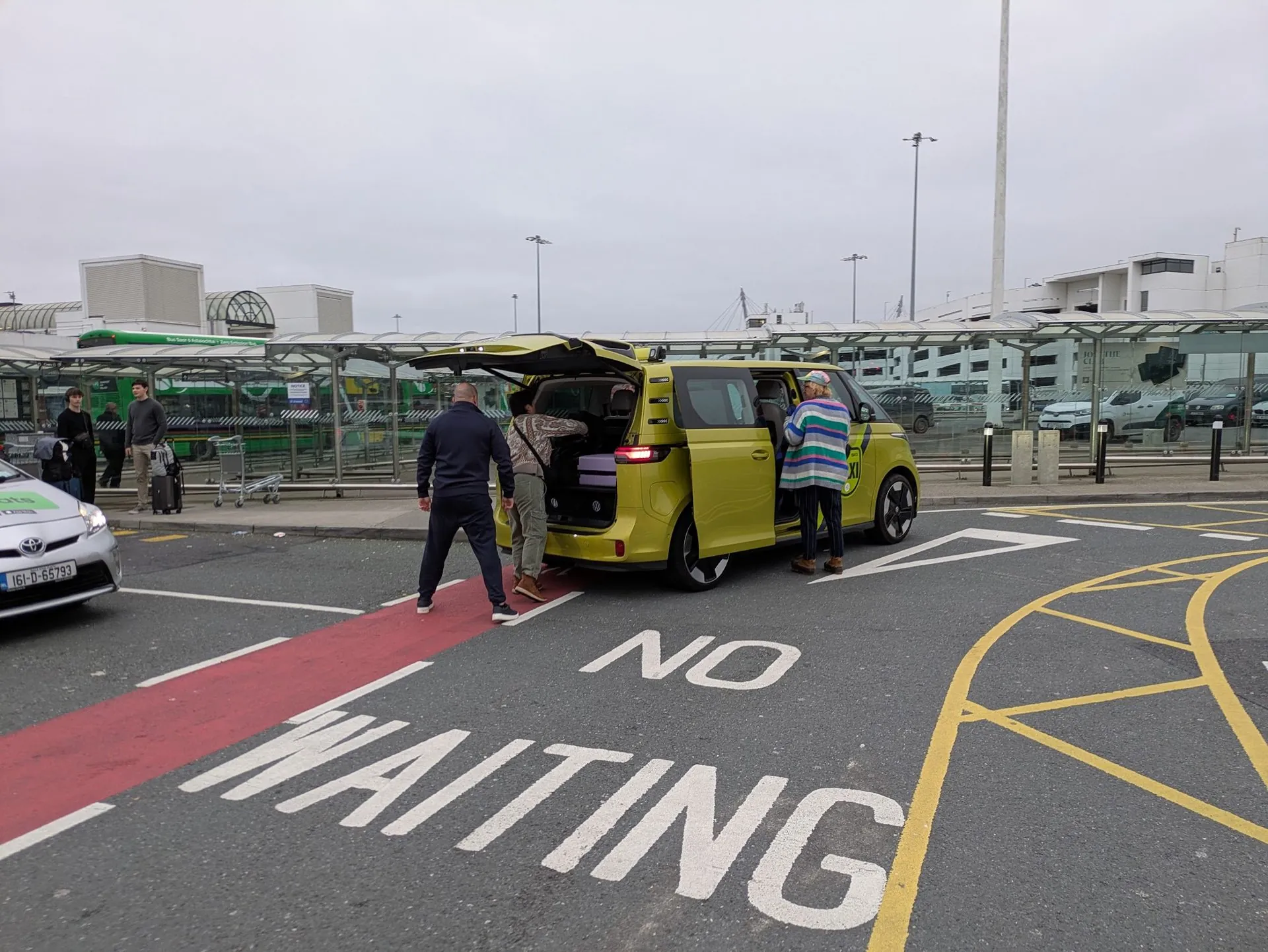 Taxi From Navan, Co. Meath To Dublin Airport